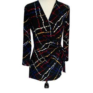 𝅺anne Klein🖤Cross Over V- Neck Top Black Geometric Design Size S